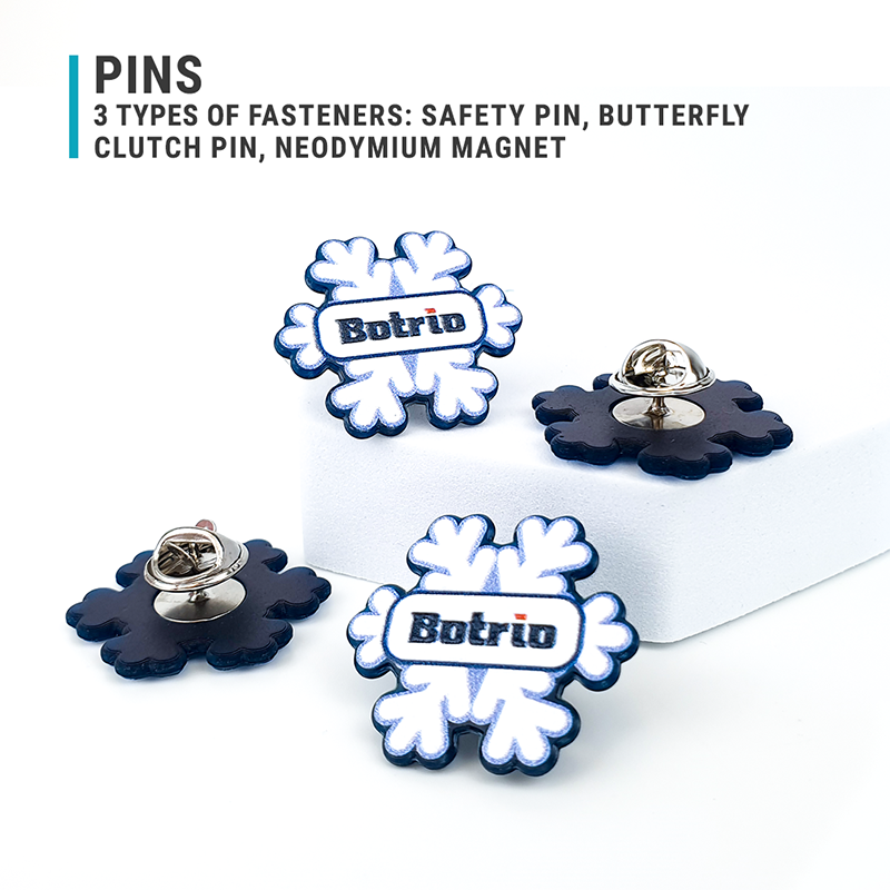 Christmas snowflake pins, made of hard resin, butterfly clasp, raised 3D texture, Polish manufacturer DECARD