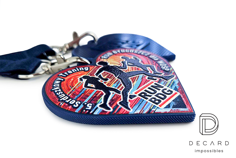 Heart running medals with 3D embossed graphics, Polish manufacturer DECARD