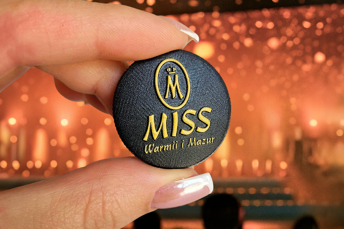3D badges for the Miss Warmia and Mazury 2025 pageant. Polish producer DECARD