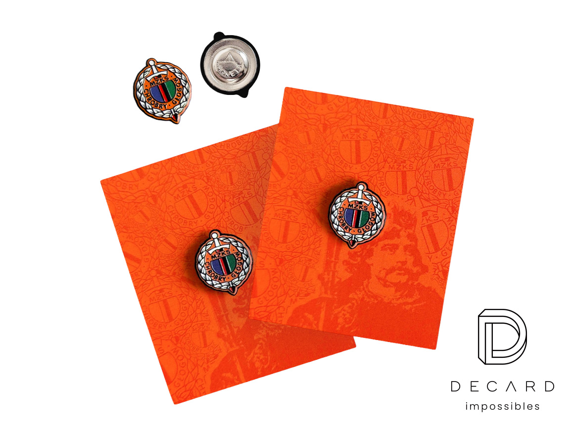 Club charms on a dedicated card, made by Polish manufacturer DECARD