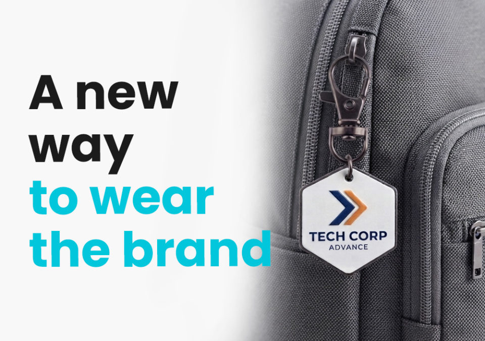 Keychains with carabiners as a new way to carry your brand