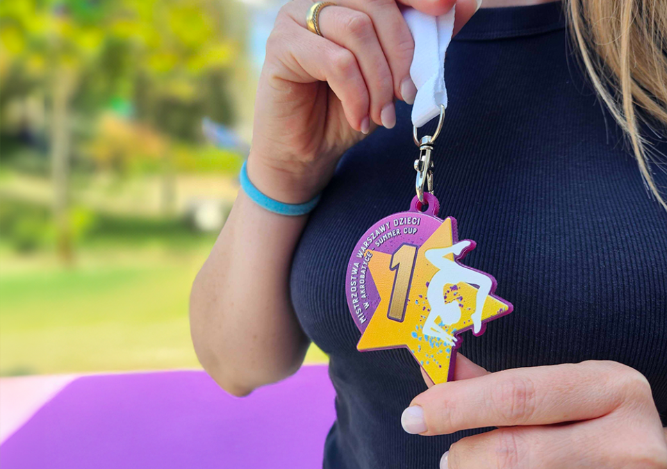 Medale 3D na eventy sportowe, logo, napisy 3D, żywe kolory, polski producent DECARD